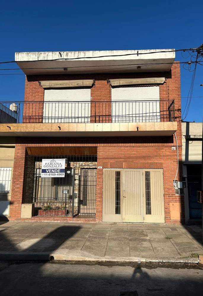 Casa Ideal Familia Grande o Consultorios Quilmes 916 - Castelar - Image 11