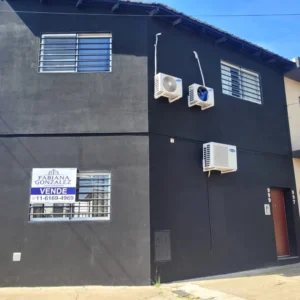 Casa con detalles de Lujo y Piscina en Morón - Rawson 997/999