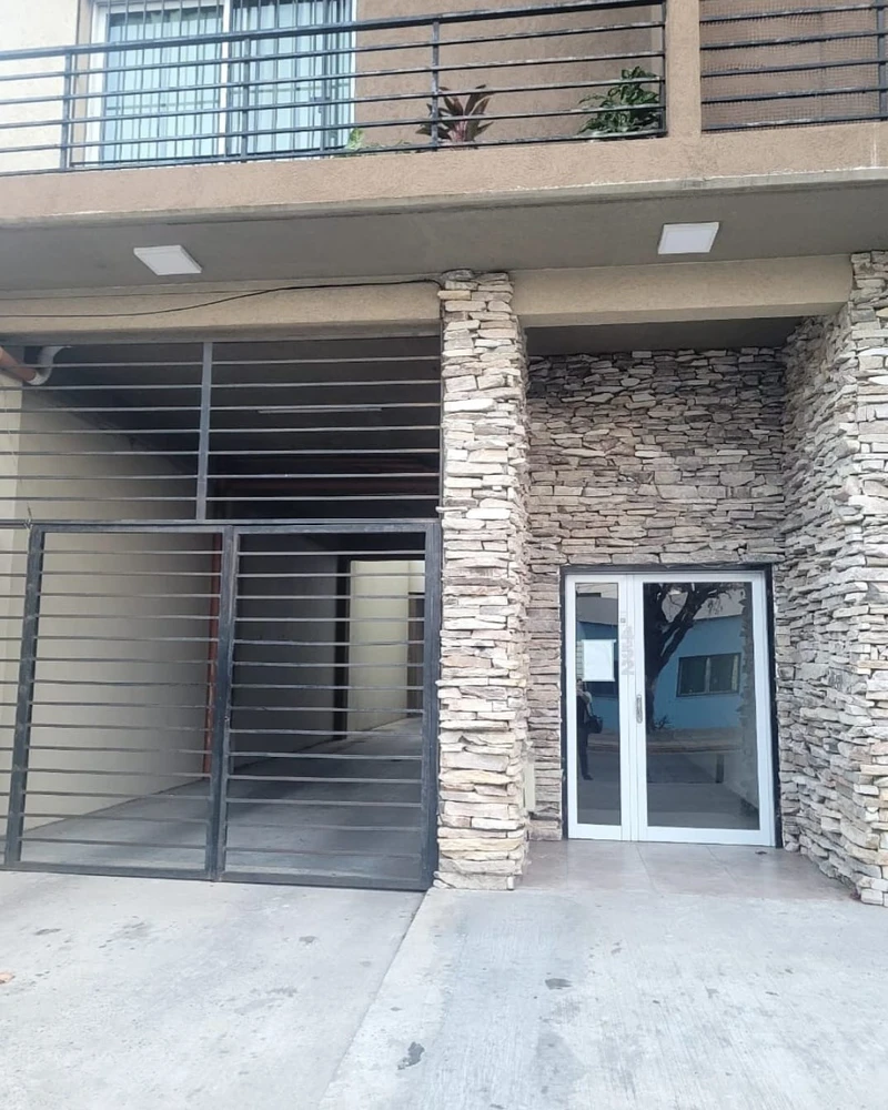 Departamento en el corazon de Villa Tesei - Av. Pedro Diaz 452 - Image 2