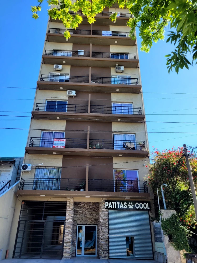 Departamento en el corazon de Villa Tesei - Av. Pedro Diaz 452