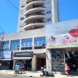 Departamento en centro  de Moron Almirante Brown 754 Morón