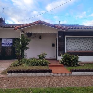Chalet en Venta en Barrio Aeronautico,Ituzaingo
